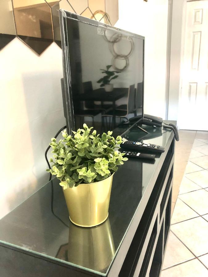 Apartment Departamento Zona Dorada H2 *